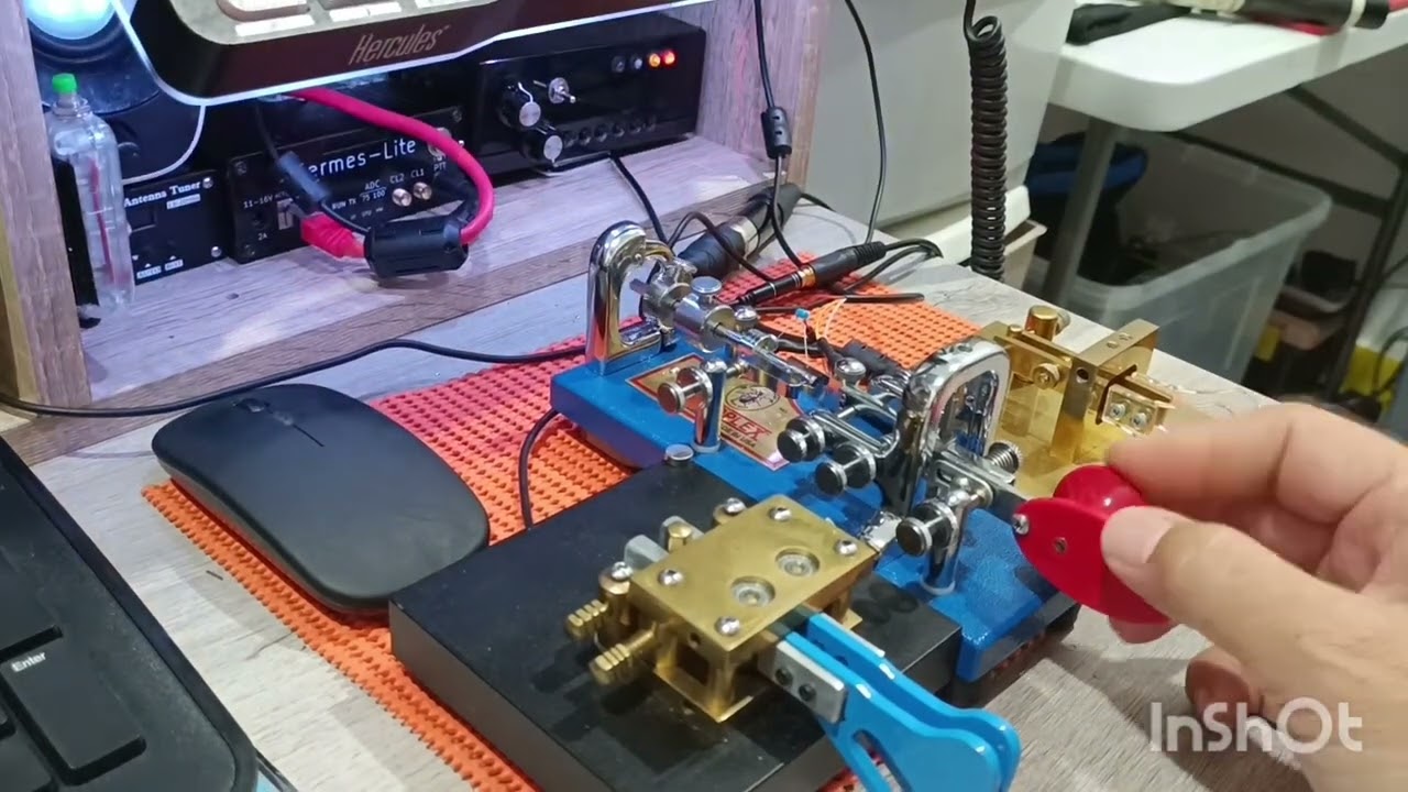 V85NPV - Yaesu FT-710 CW night fever