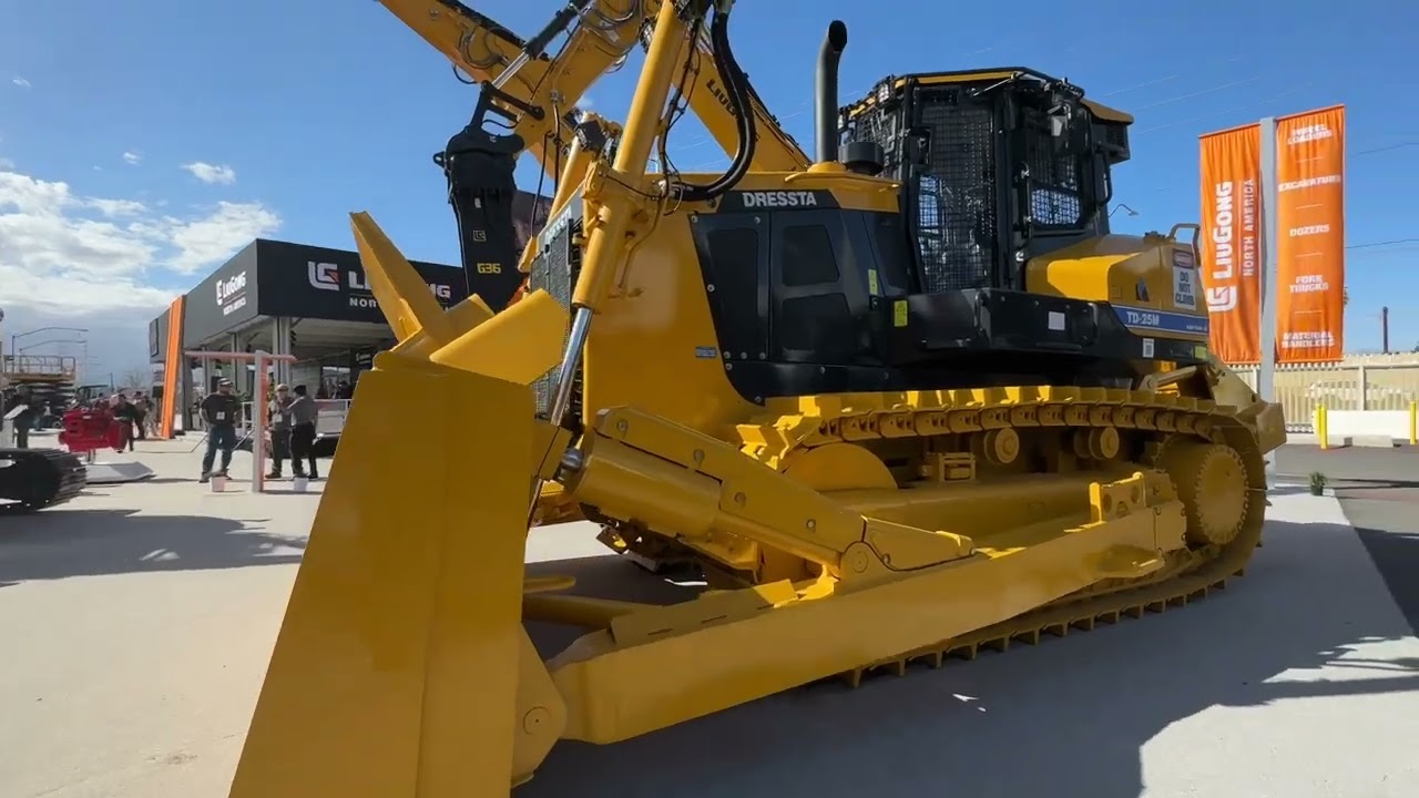 Dressta & LiuGong announce 3D machine control factory fit partnership with Leica Geosystems