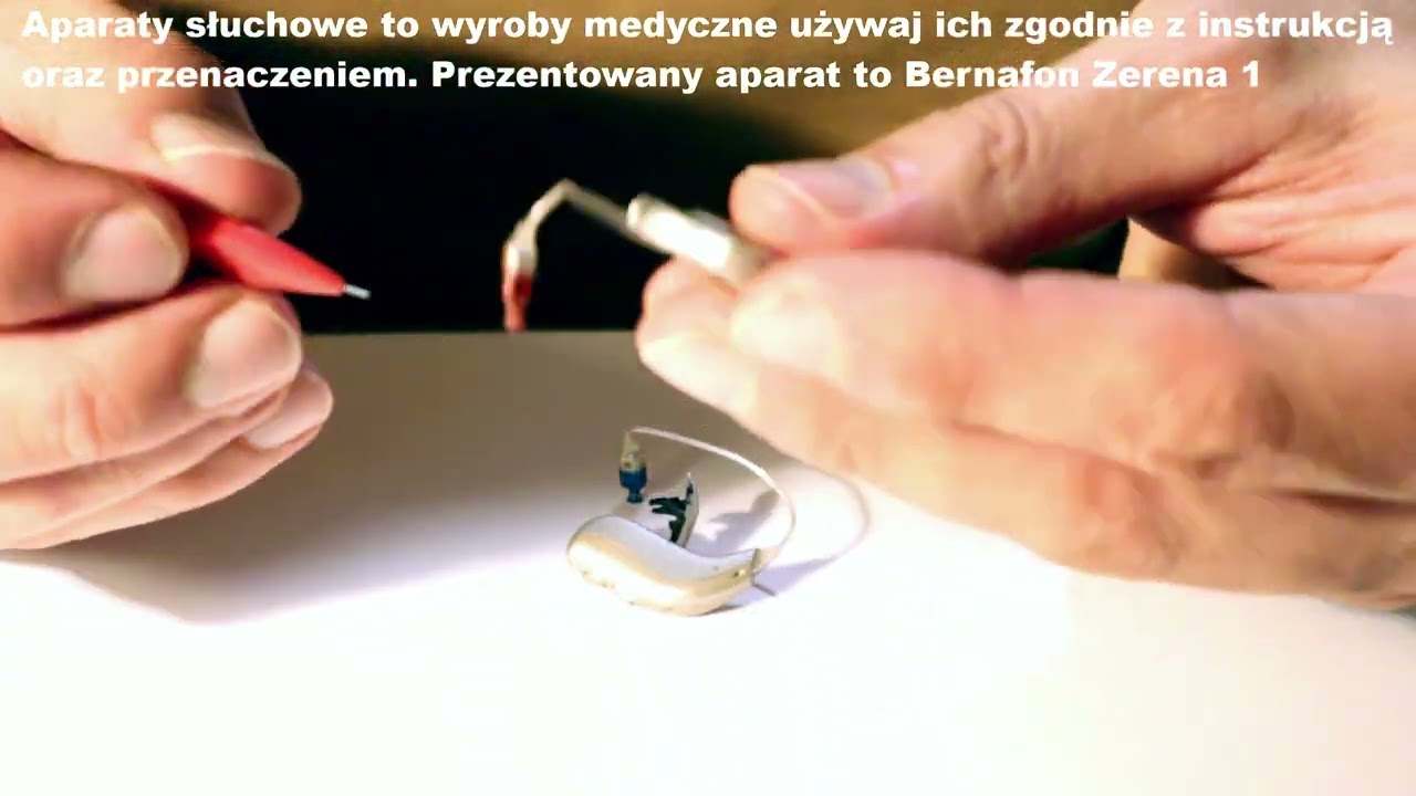 Demontaż i czyszczenie aparatu słuchowego - przypadek z dużym zabrudzeniem