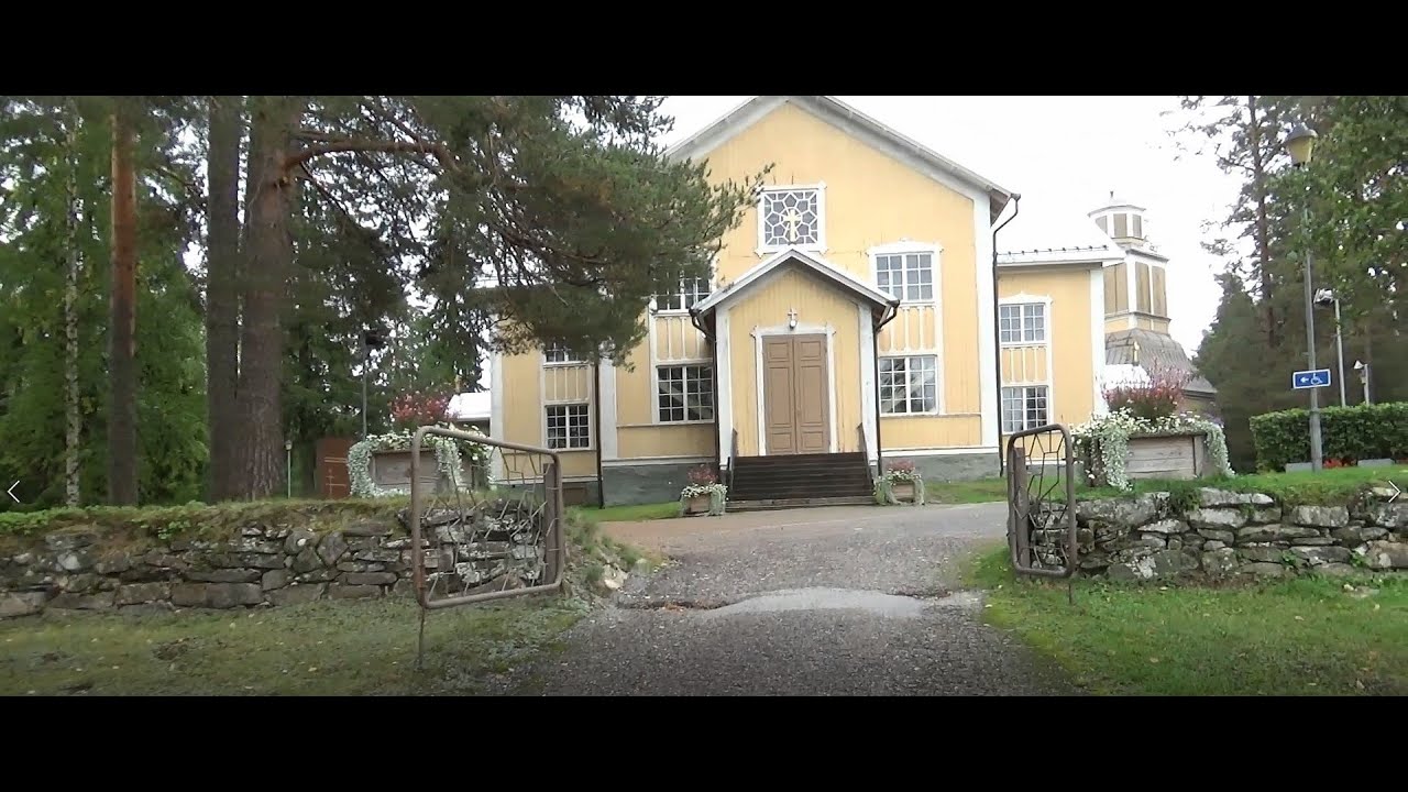 Tuusniemen kirkko ja sankarihaudat