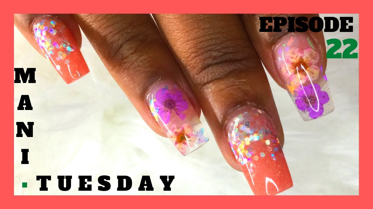 How to Encapsulated Flowers using Dip Powder | MANI TUESDAY | Clear Nails with Dip Powder