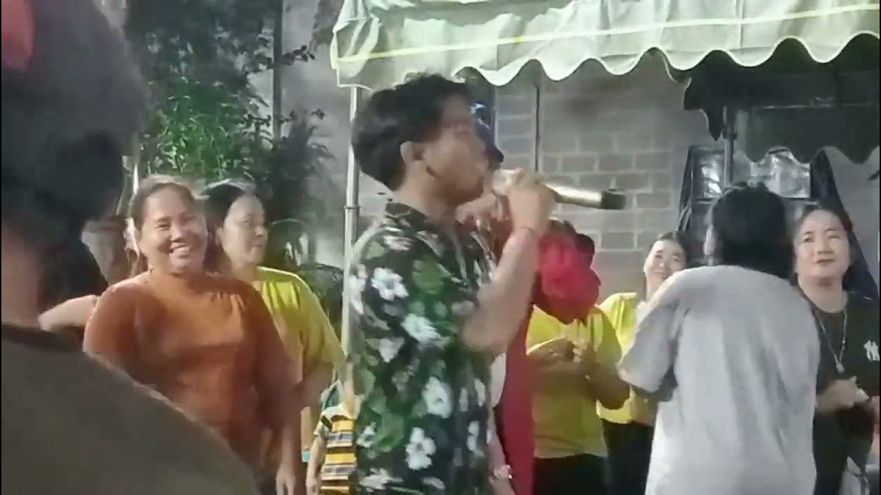 Goyang heboh Ibu2 di Tanjung Jaan bersama Steven