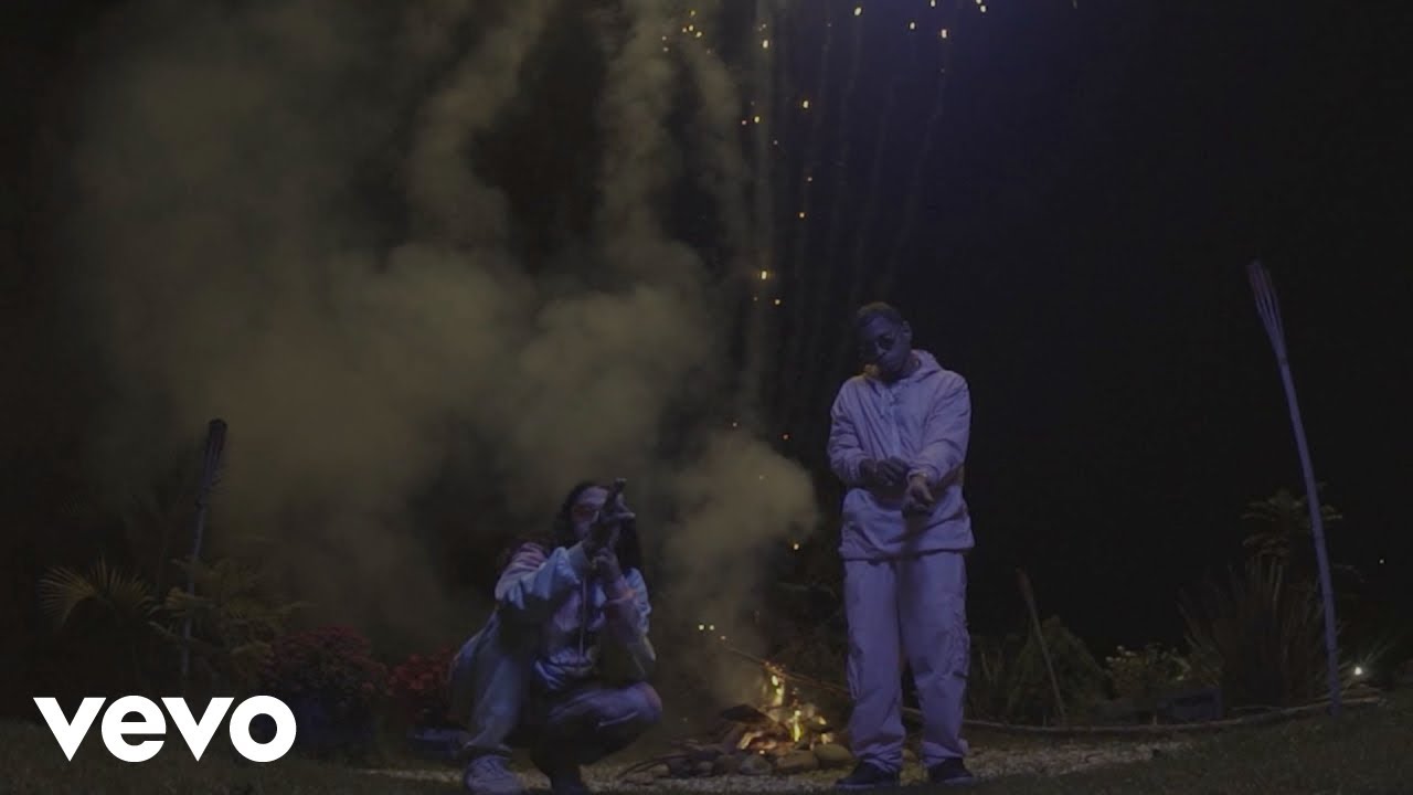Jamby El Favo, M&eacute;tricas Fr&iacute;as - Fotograf&iacute;a (Video Oficial)