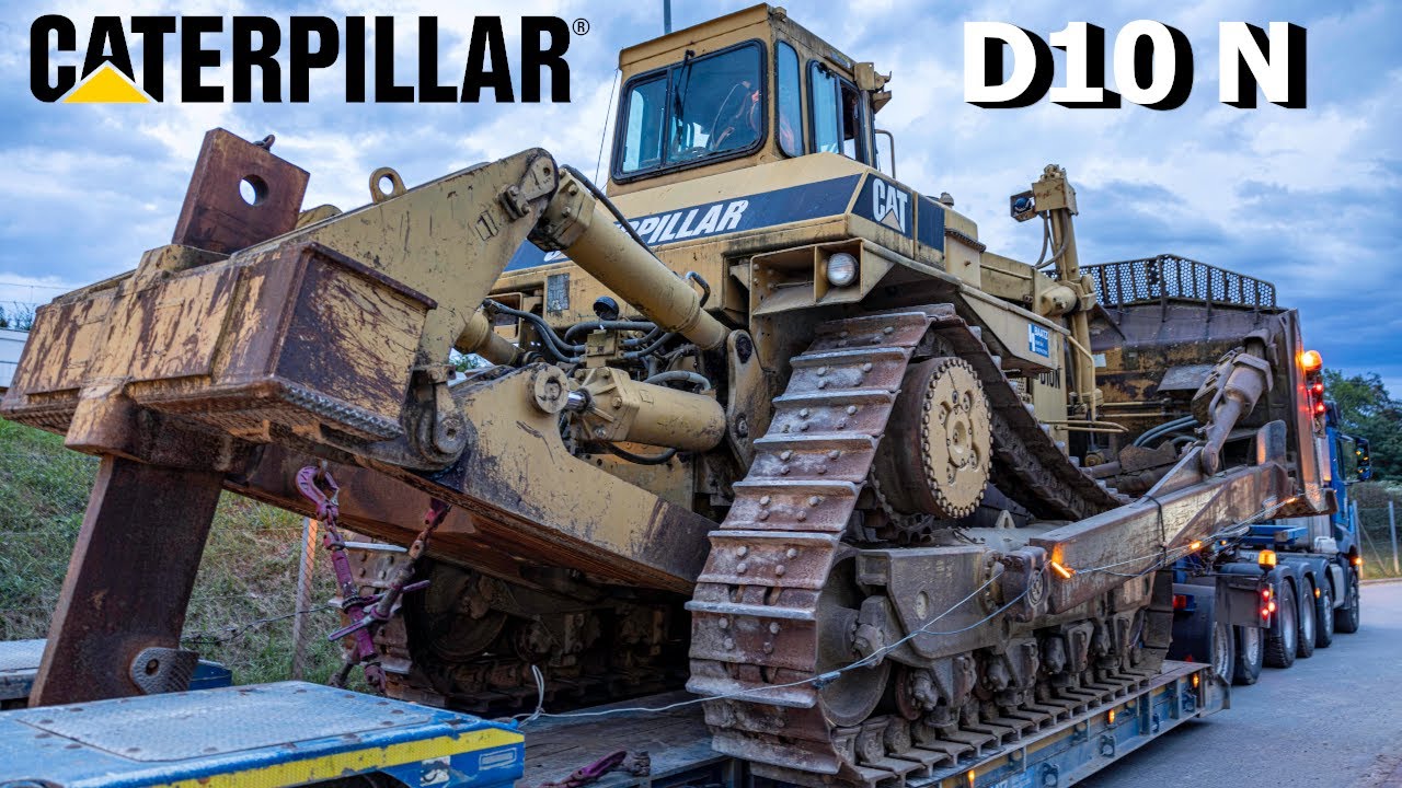Unloading Cat D10 N