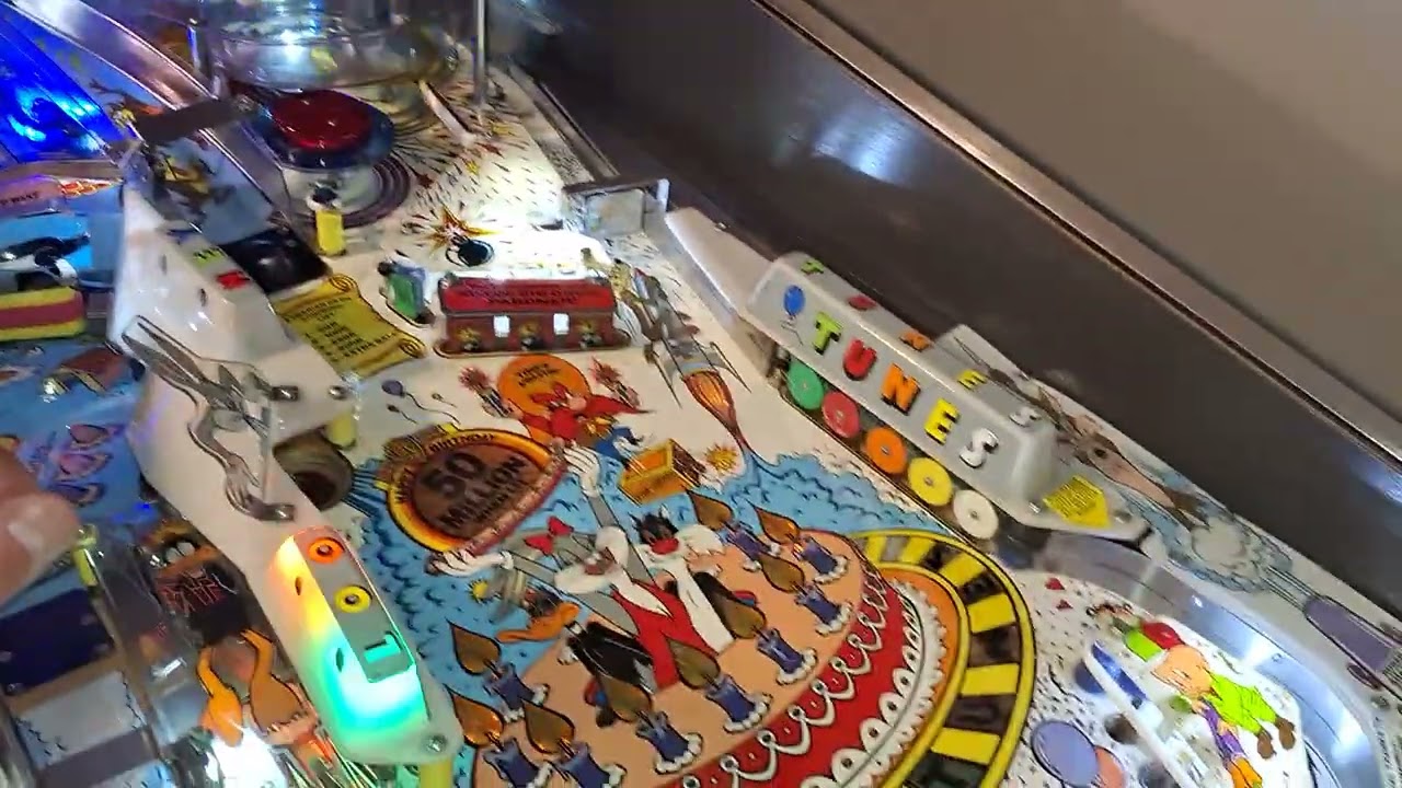 Bugs Bunny Birthday Ball Pinball.