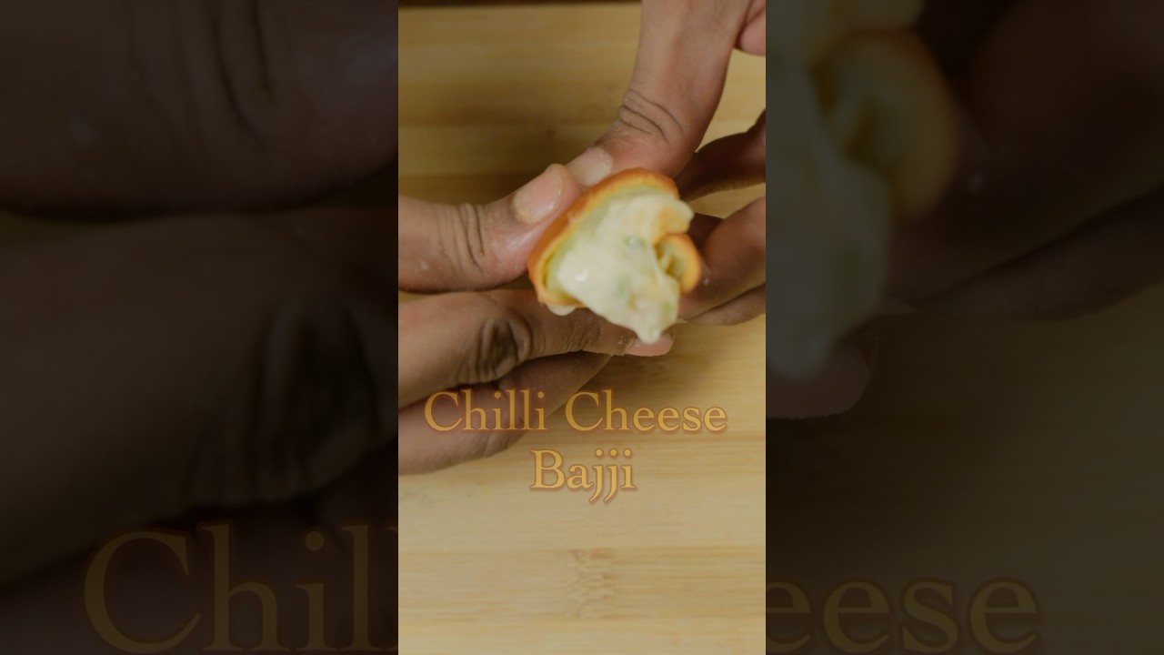 Cheesy chilli bajji | stuffed mirchi pakora for evening snacks #shorts #pakora #pakoda #bajji