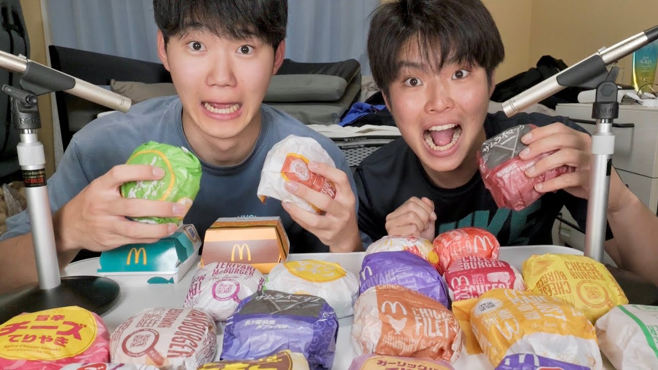 【ASMR】10000kcal超！マクドナルドのハンバーガーを全種類食べる音！🍔【SUB】The sound of eating all kinds of McDonald's hamburgers!
