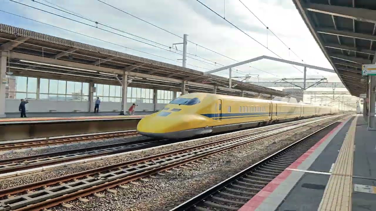 findx7Ultraにて撮影　西明石駅　ドクターイエロー新幹線　500系　2024.7.26