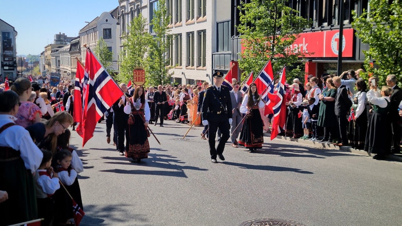 17. Mai 2024 Skien skoletoget -Norge 🇳🇴 Norway’s national day schools celebration 🇳🇴