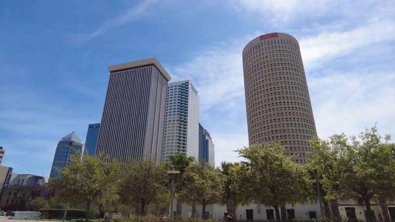 Walking Downtown Tampa, Florida