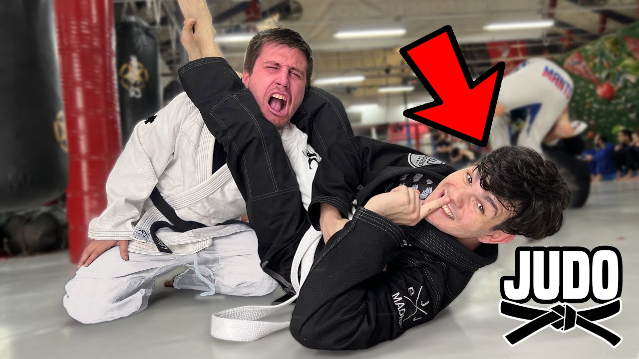 CINTURÓN NEGRO de JUDO se Hace Pasar por CINTURÓN BLANCO de BJJ 🥋🇧🇷 | ¿Me Descubrirán?