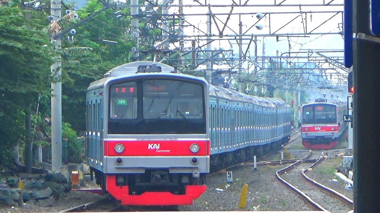 SERU !! AKTIVITAS KERETA KRL COMMUTER LINE DI STASIUN DURI