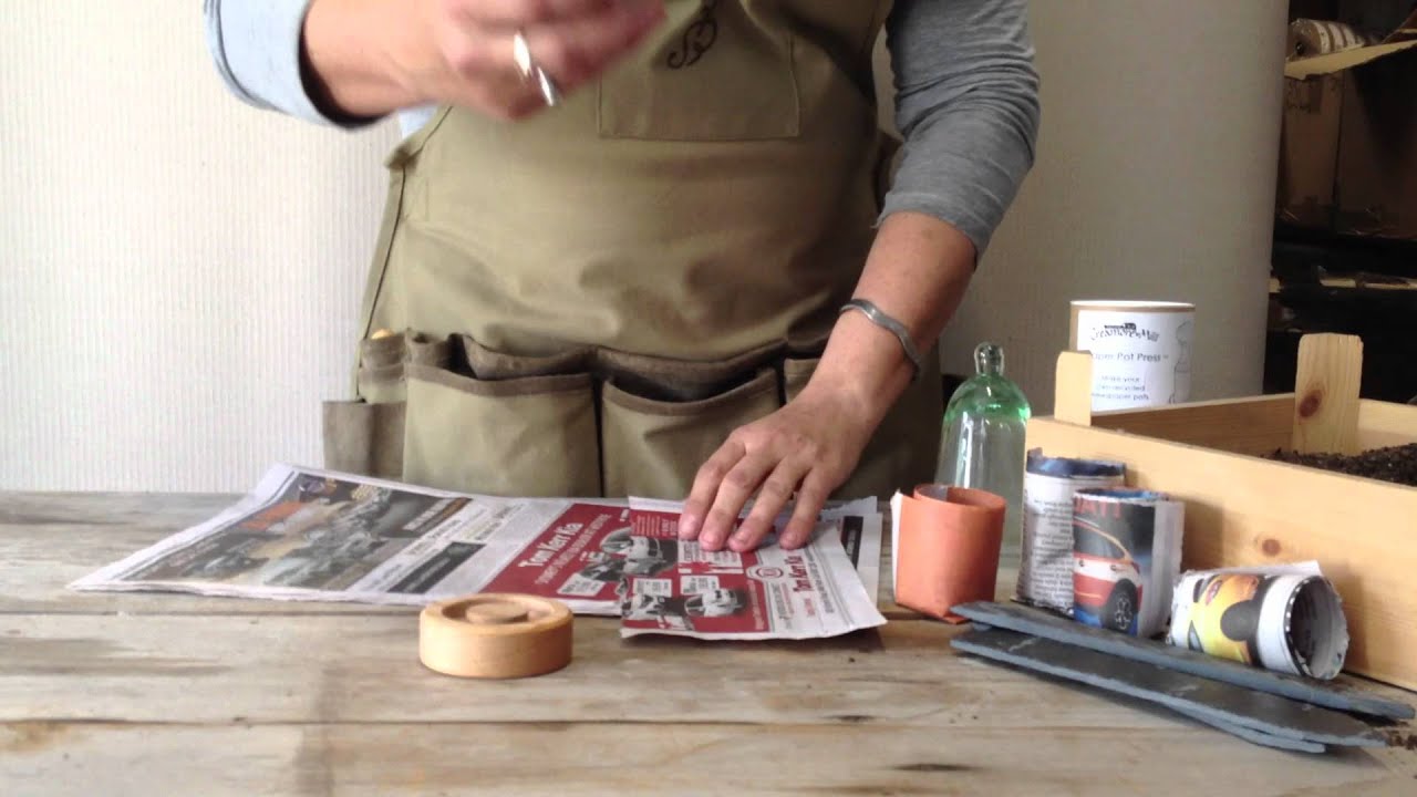 Heaven in Earth: paper pot maker demonstation