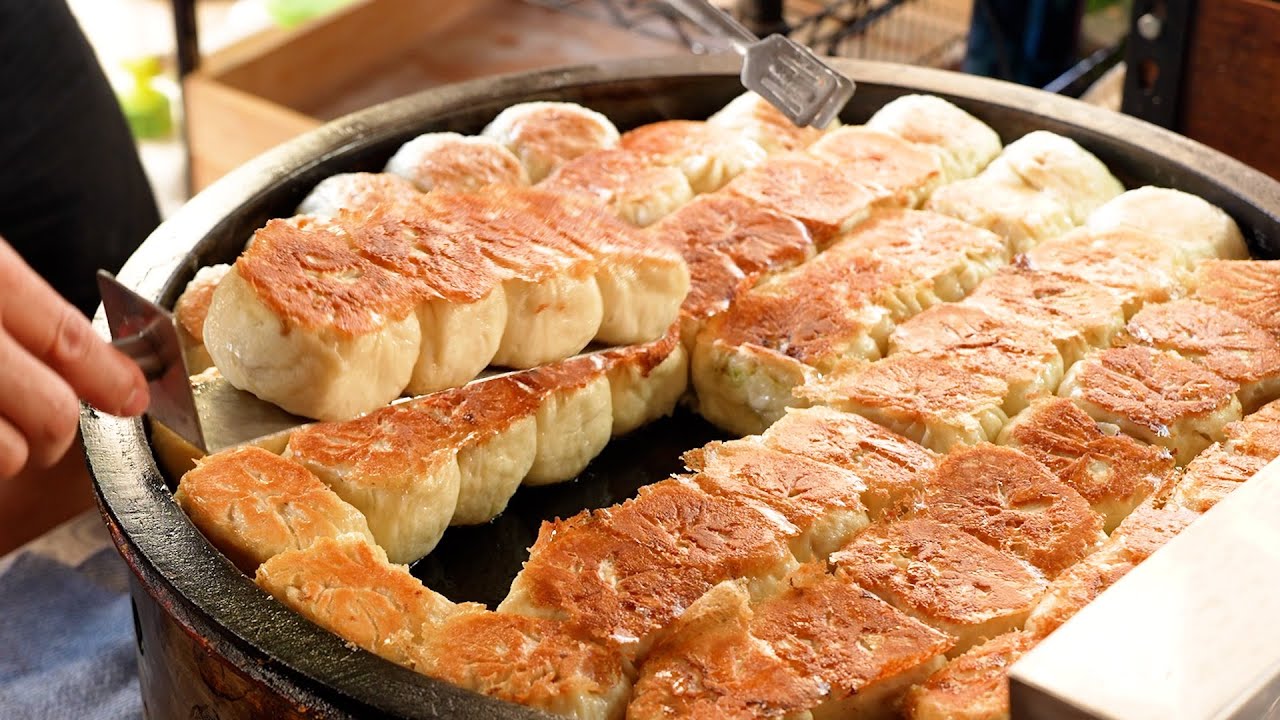 台南市區現做水煎包 好吃的台灣街頭美食/Traditional snacks in Taiwan/Pan-fried stuffed bun/生煎包【台灣旅遊/台南市】