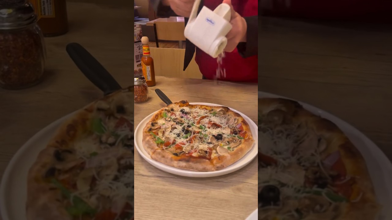 Half Price California Pizza 😱 | Cheese Lover’s Heaven | Dekho Kothay