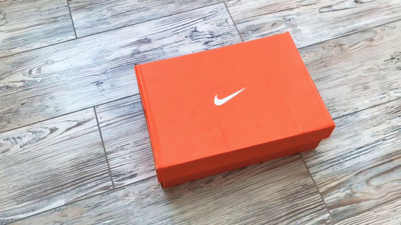 Обзор Nike React Element 87
