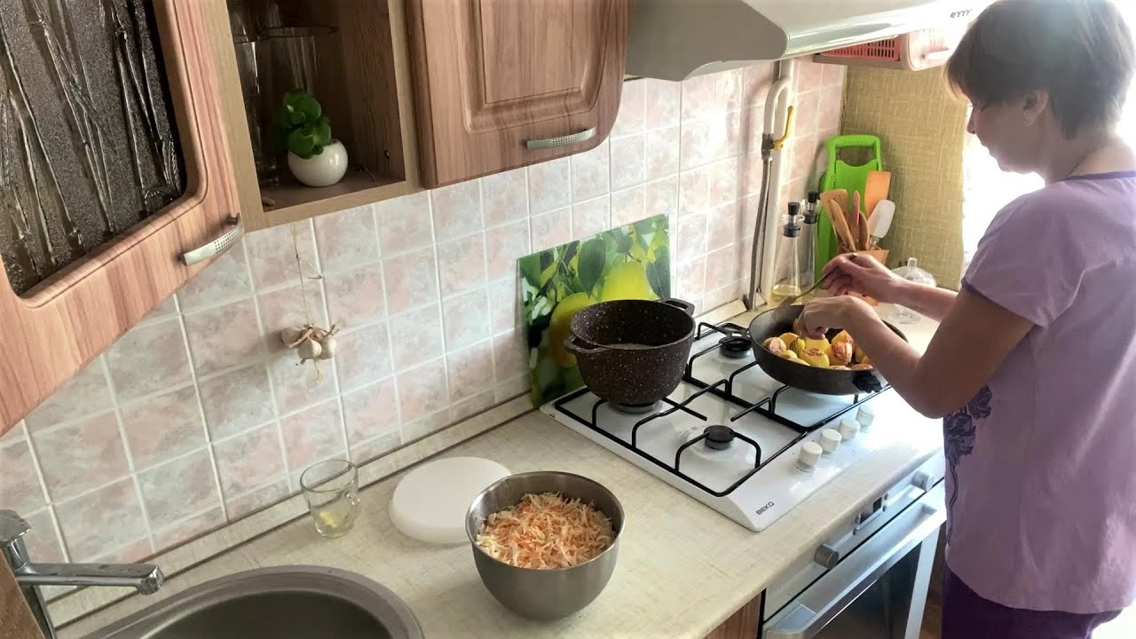 Домашний влог. Собираю лаврушку, готовлю обед. Про уходовые средства.
