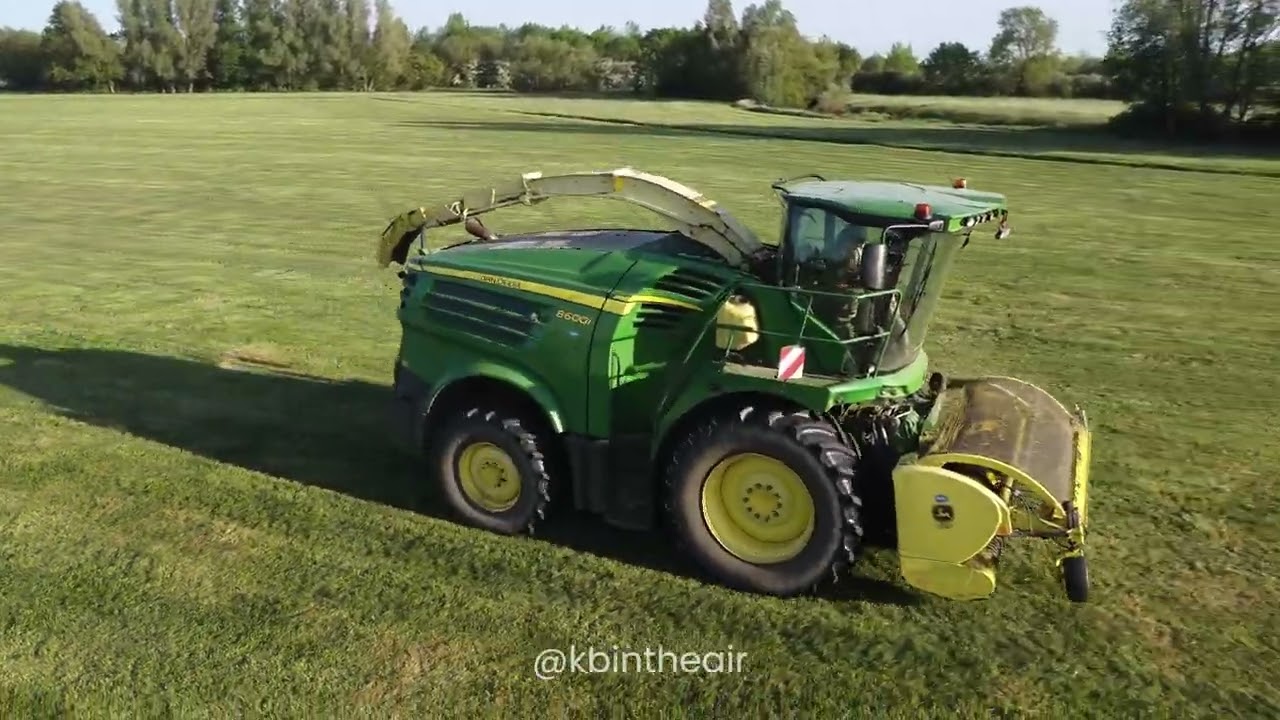 Agricultural Vehicles Driving Compilation 🚜🐄#farming #farm #tractor #farmer #farm #uk #kramer #fendt