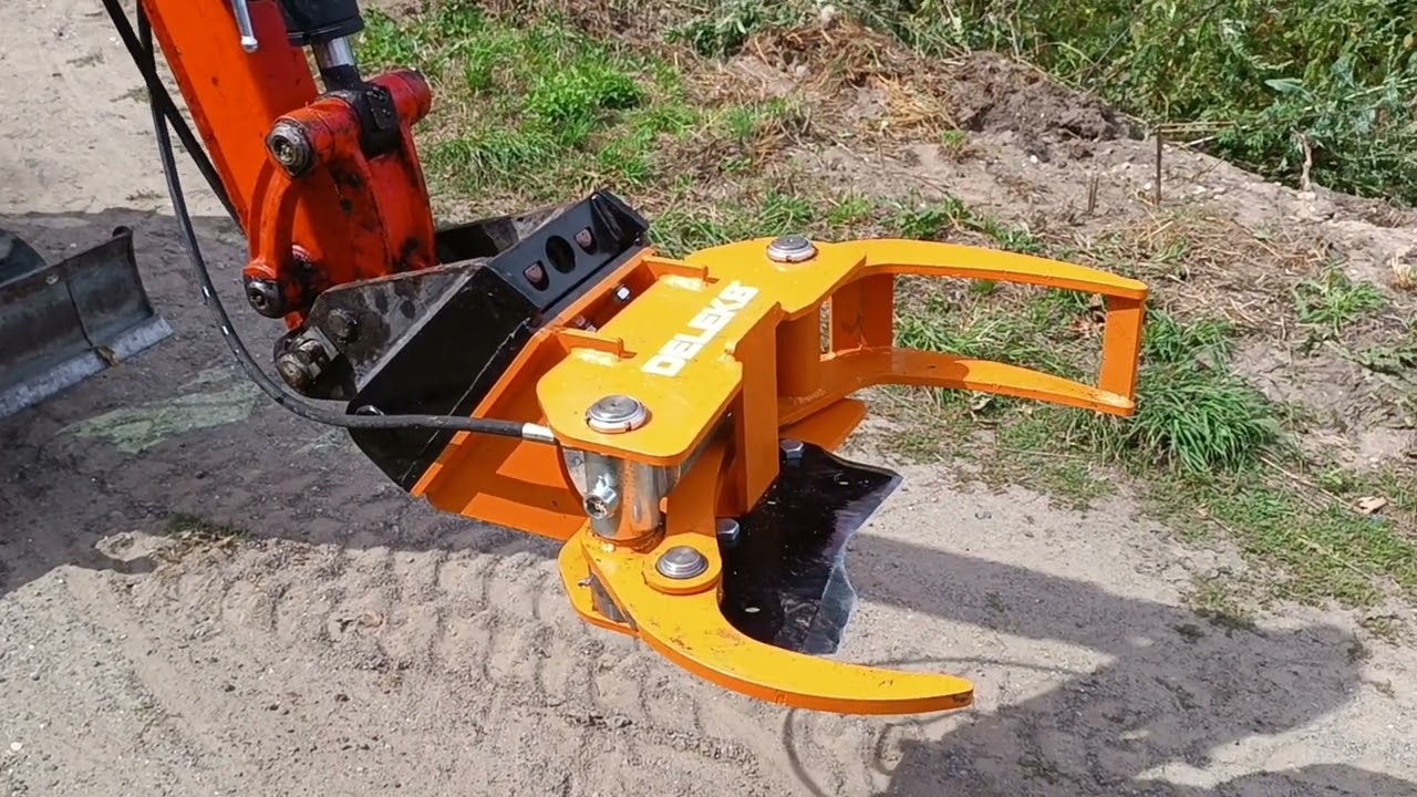 Kubota KX018-4 mit Deleks CF-10 Fällgreifer an MS01