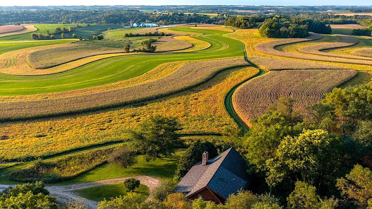 2 Homes And Several Outbuildings On 480 Acres In Grant County, WI