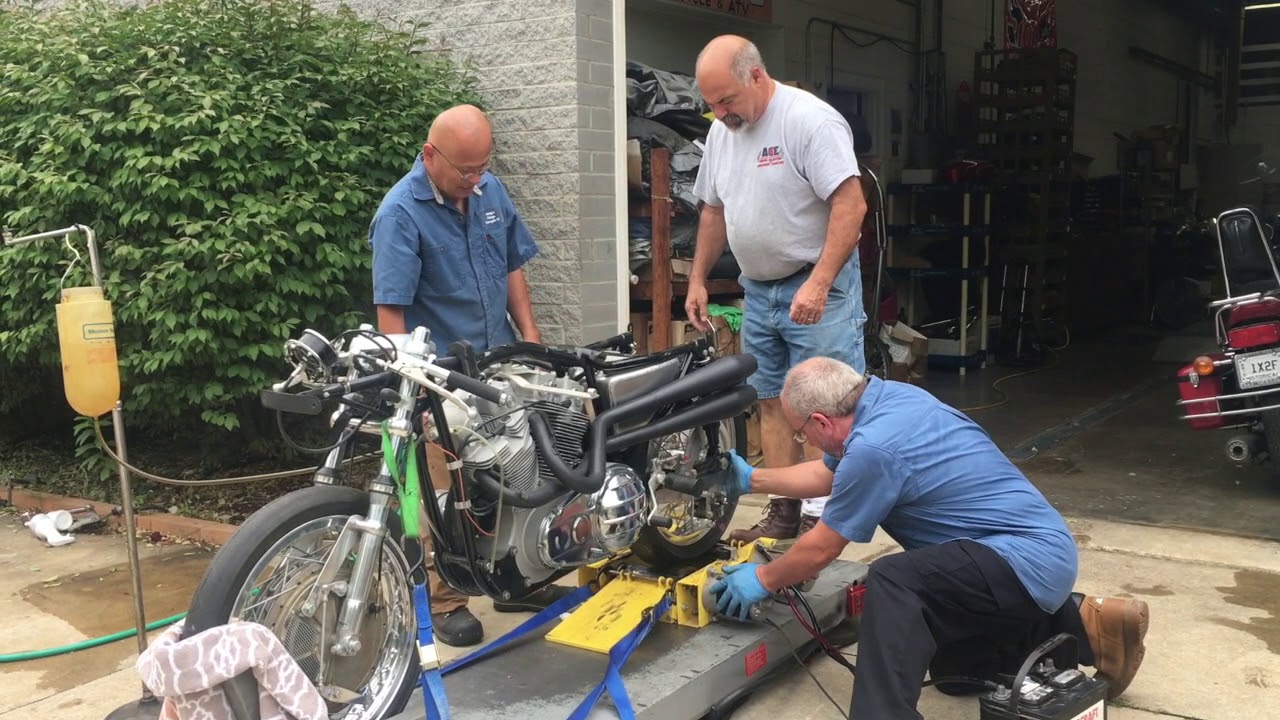 1972 Harley XR750 Road Racer Jay Springsteen Part 2 Running