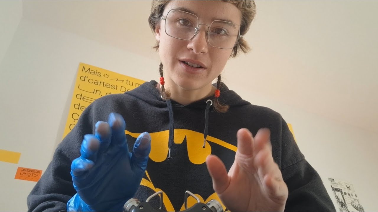 ASMR Bruits de Mains avec et sans Gants (chuchoté)