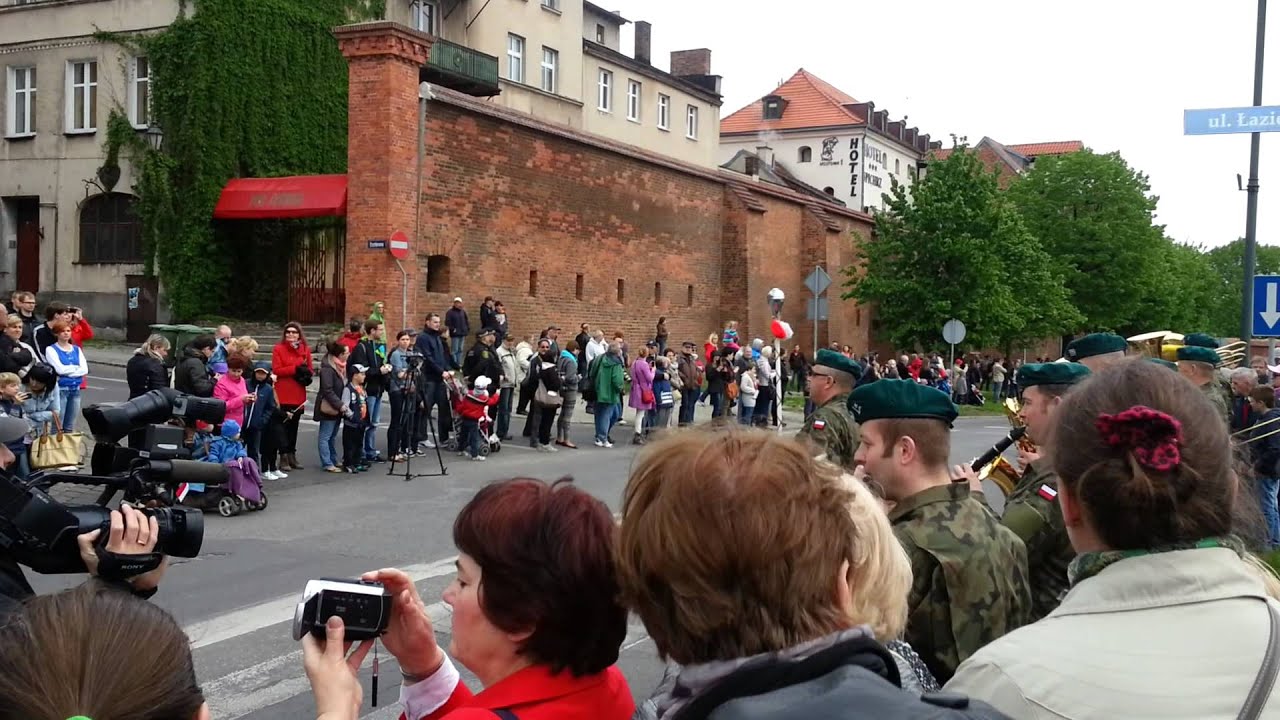 Defilada Wojkowa w Dniu Flagi - Toruń 2014