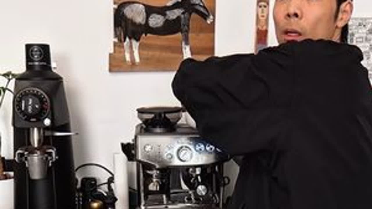 粗奶泡VS后奶泡有什么区别？ #咖啡拉花#打奶泡 #打奶泡教程