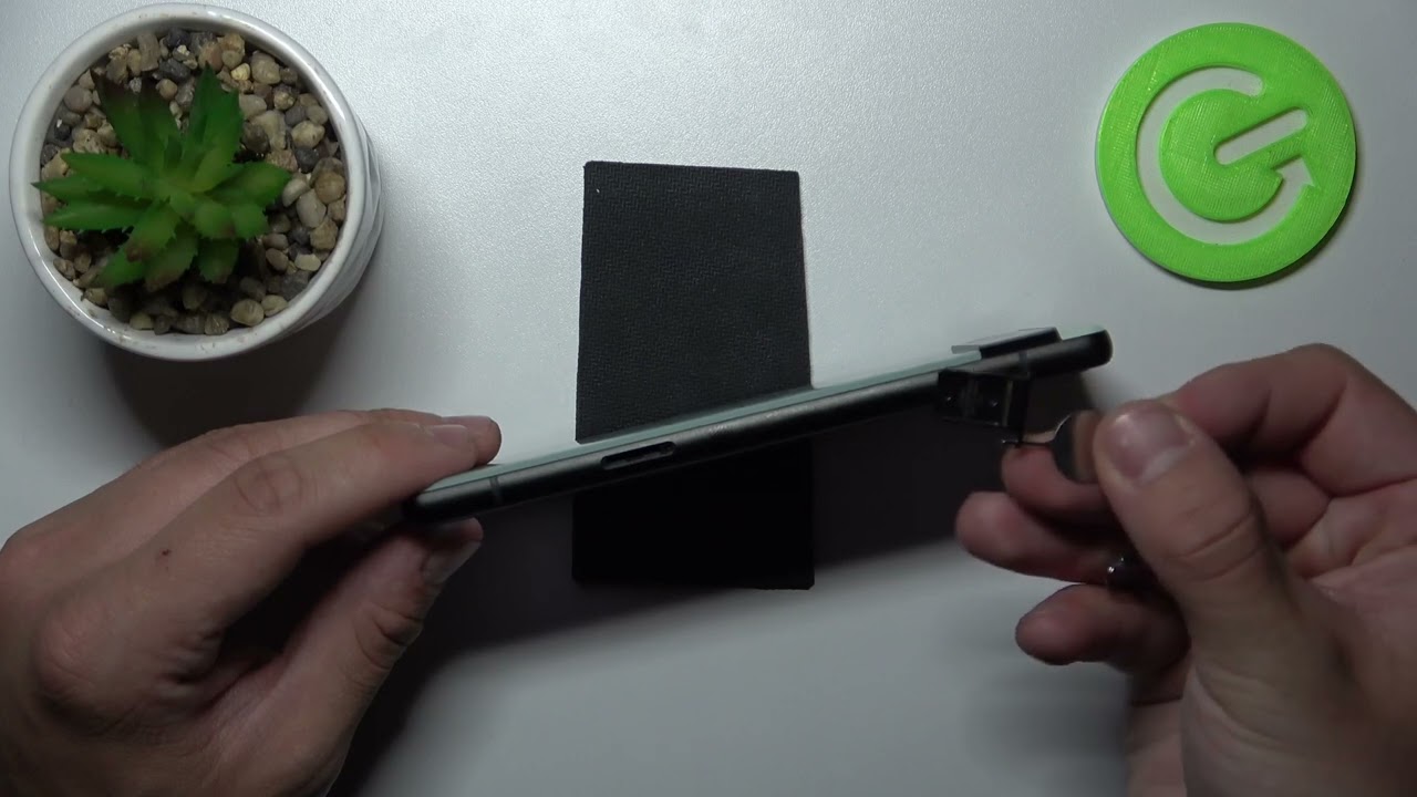 Google Pixel 6a - Does it have SD Card Slot