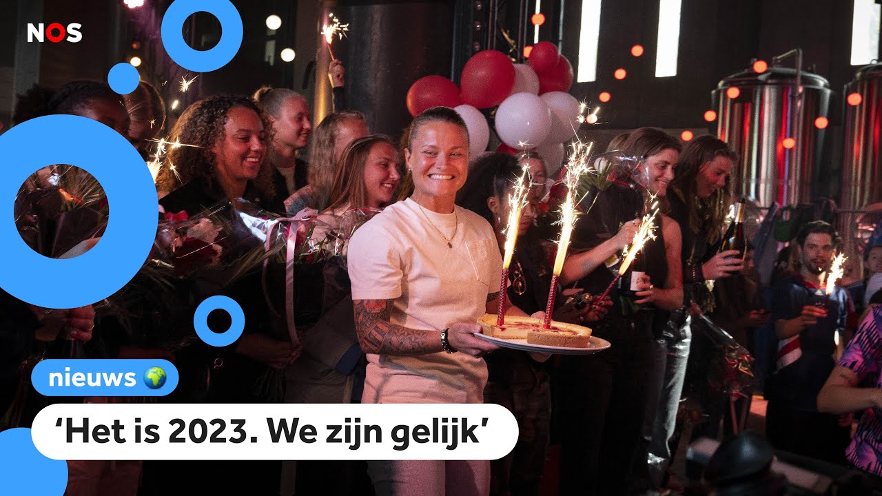 Toch een huldiging voor Ajax vrouwen