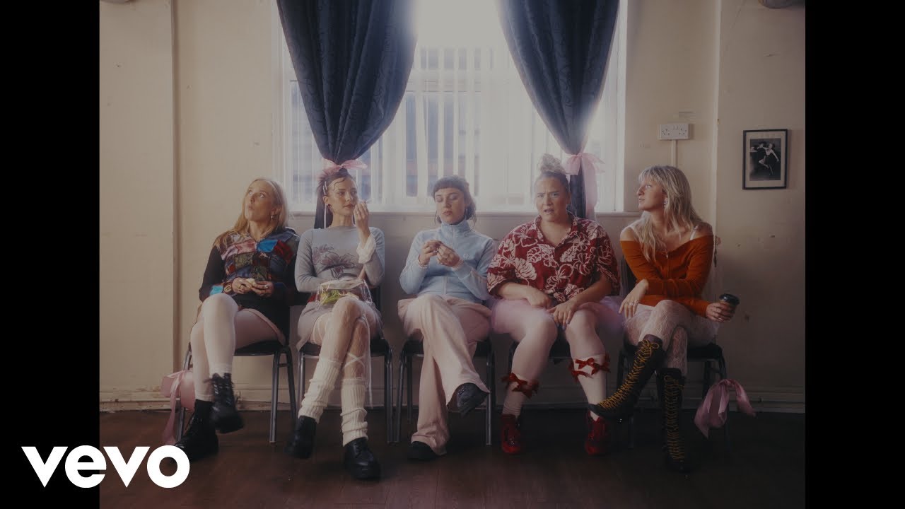 Girl Group - Flink Pike (Official Video)