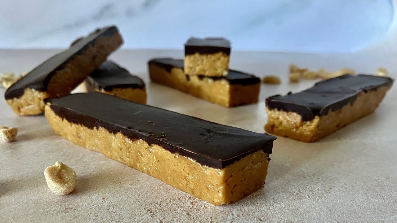 Barres sans cuisson au beurre de cacahuète