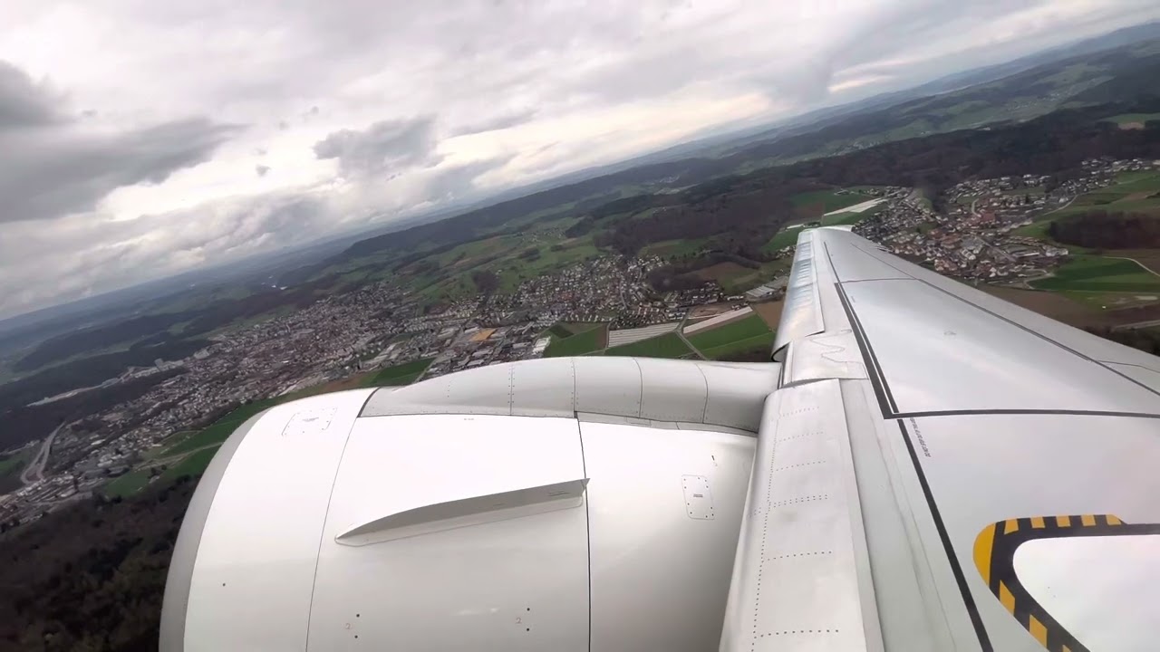 Helvetic Embraer E190-E2 | Takeoff from Zurich | Wingview (HD)
