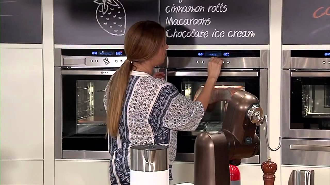 ▶ BOSCH MYRSINH ellhniki pitsa me loukaniko & ayga YouTube 720p