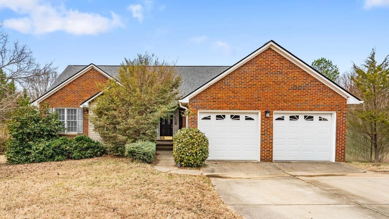 6933 Lawrence Farm Ln, Randleman, NC