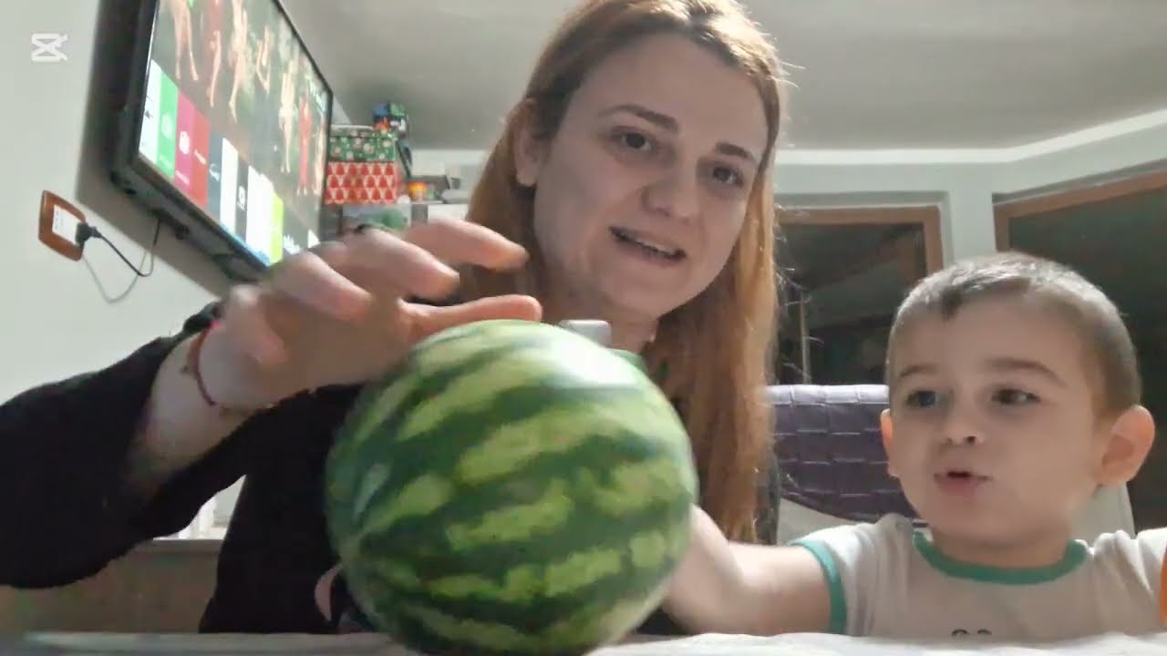 Azi am testat fructe exotice +pepene rosu (Cel mic incantat ) ceva nou pentru noi 😉