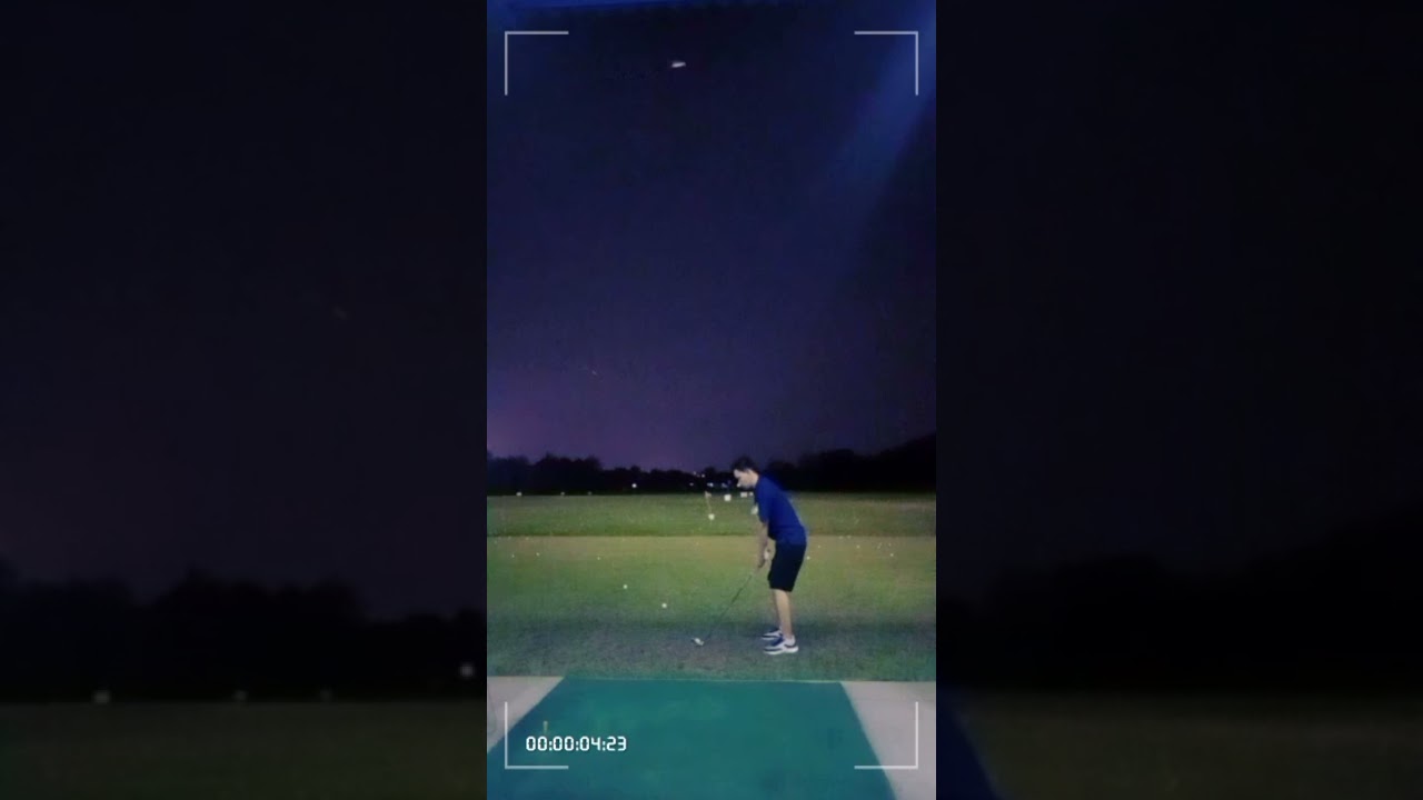 driving range golf #golf #viral #golfswing #videogolf