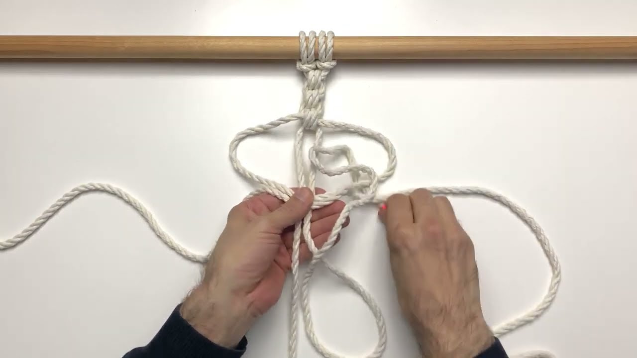 ENDLESS FALLS KNOT . #31 . Macramé 40 Knots Library