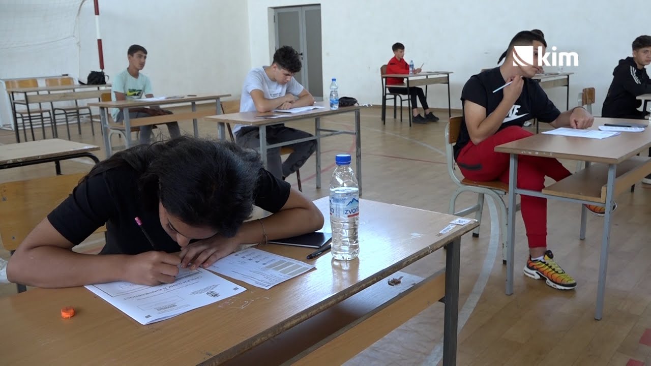 Svršeni osnovci polagali prijemni iz srpskog jezika u školi “Miladin Mitić”