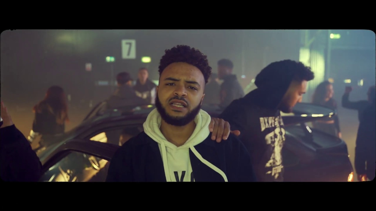MiC LOWRY - Legless (official Video)