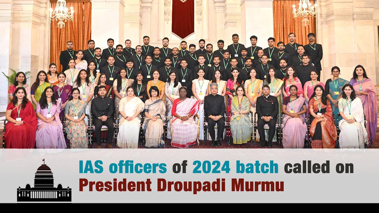 IAS officers of 2024 batch called on President Droupadi Murmu at Rashtrapati Bhavan