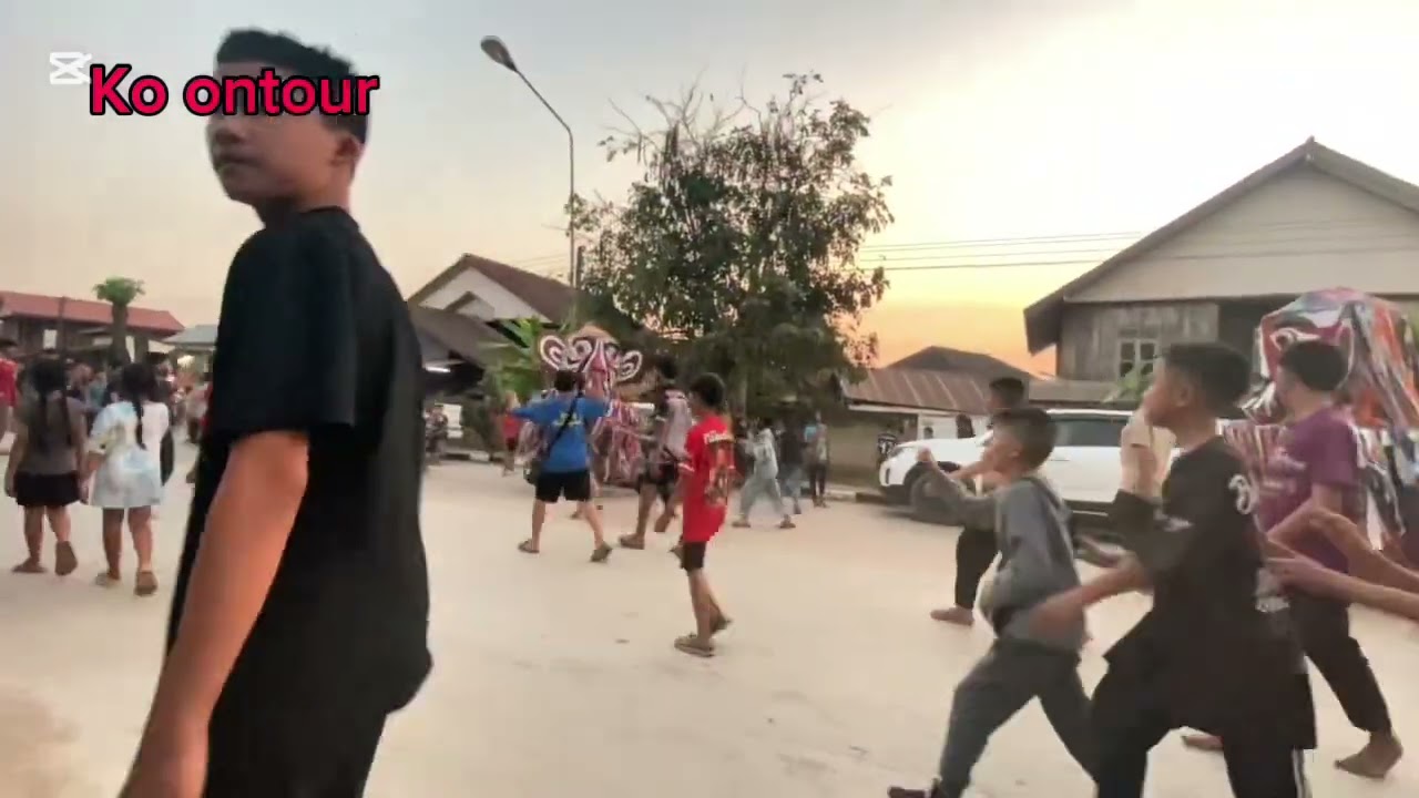 บุนผีตาโขน บ้านท่านา Ghost Festival in sayaboury