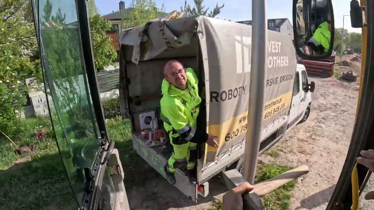Daj krawęźnik, daj tu beton | Pruszk&oacute;w | Koparka Volvo EW160E | 4K |