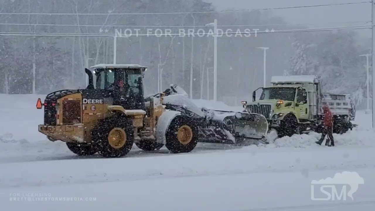 02-23-2026 Toms River to Lakehurst. NJ  - Plows & Cars Stuck As Winter Storm Hernando Bonbs Out