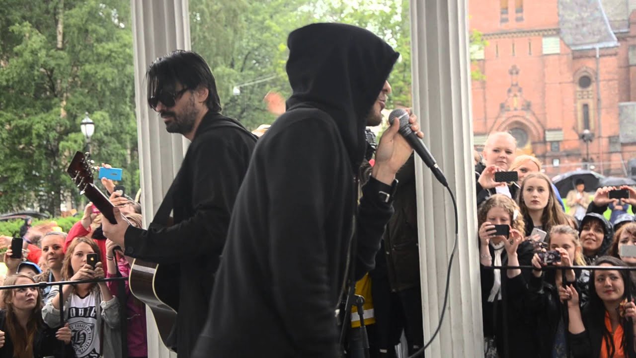 Thirty Seconds To Mars - Closer To The Edge - Live