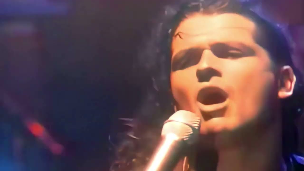 Carlos Vives - La Gota Fr&iacute;a (Official Video) [4K Remastered]