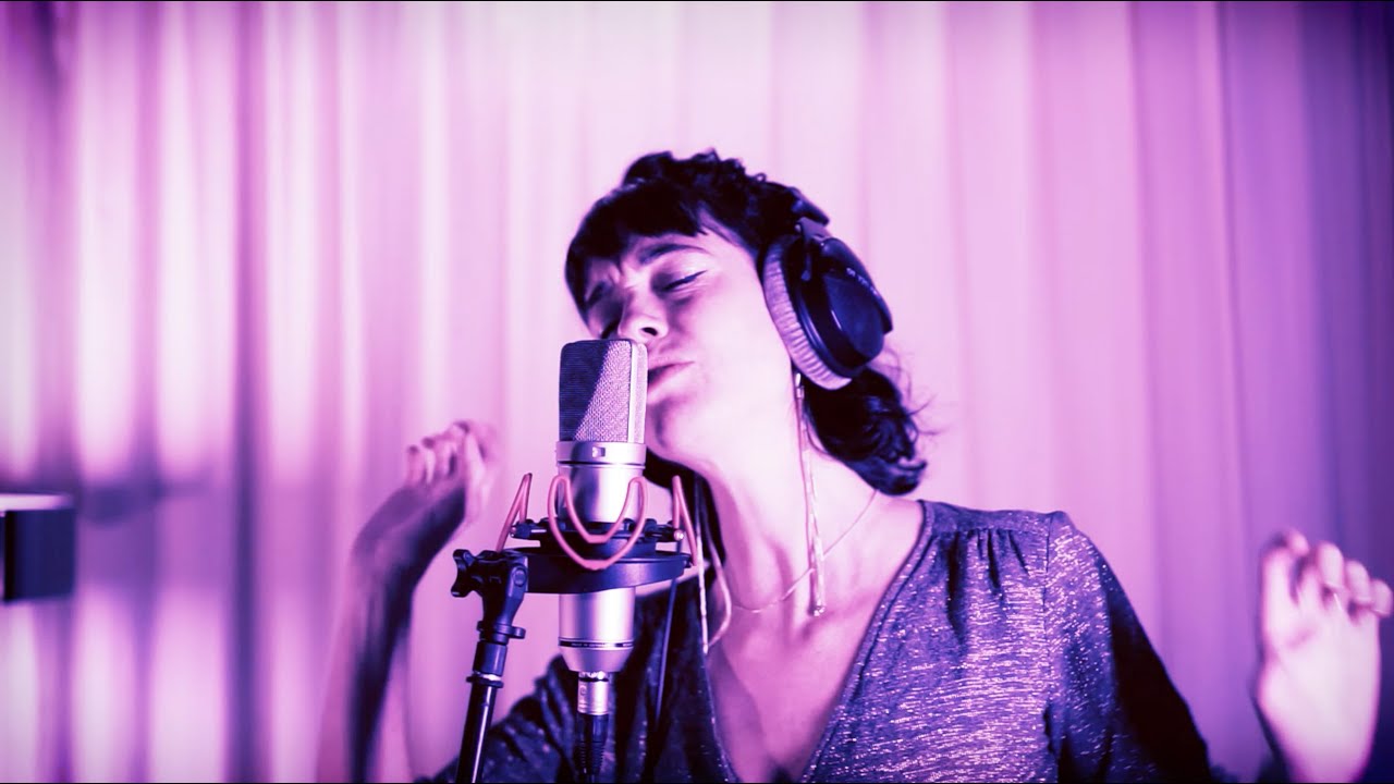 Elvett &ndash; No Words (Official Video)