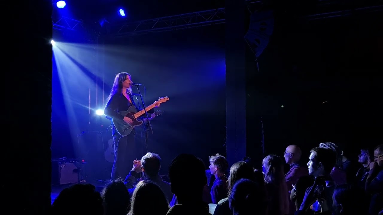 Rosie Carney - dad, live at Point Éphémère, Paris, France, 19th September 2022