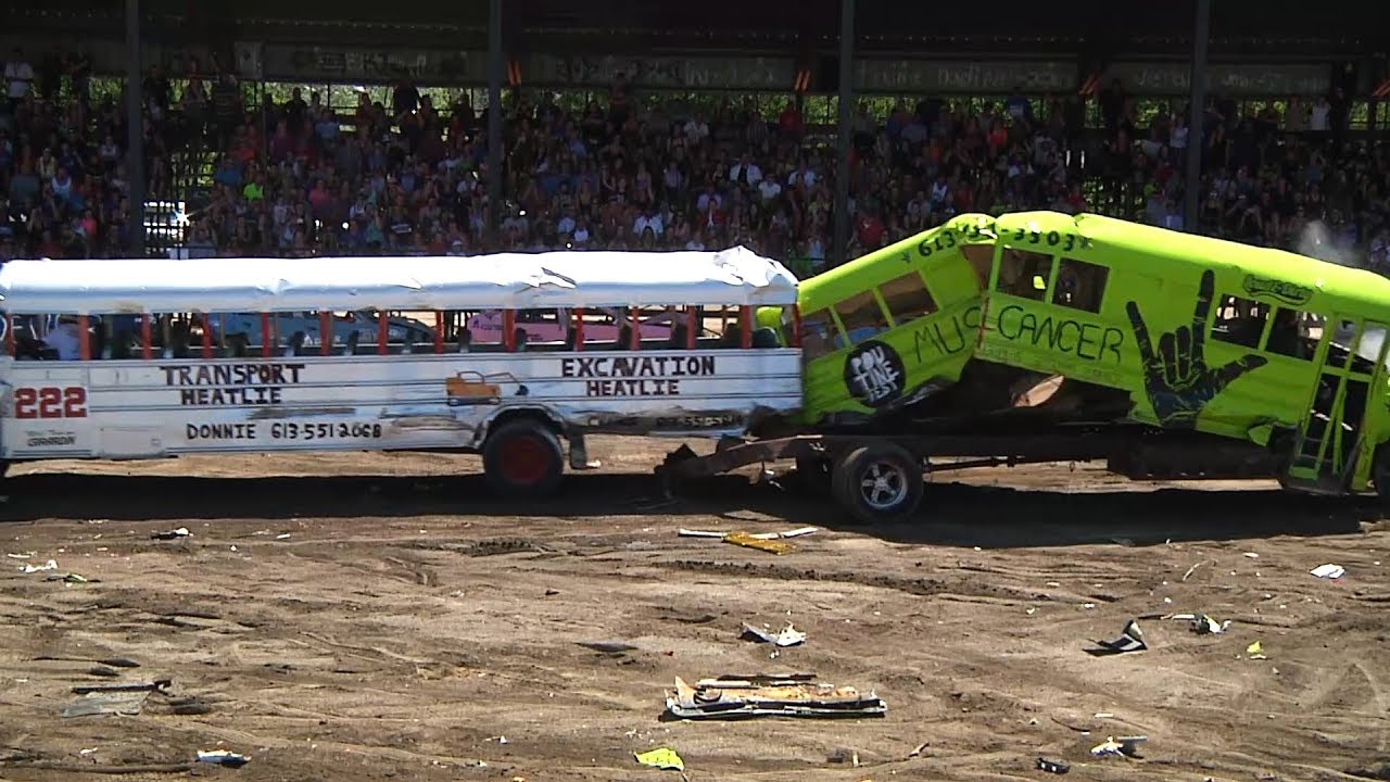 Demolition derby - BIG BUS - (Lachute 2018)