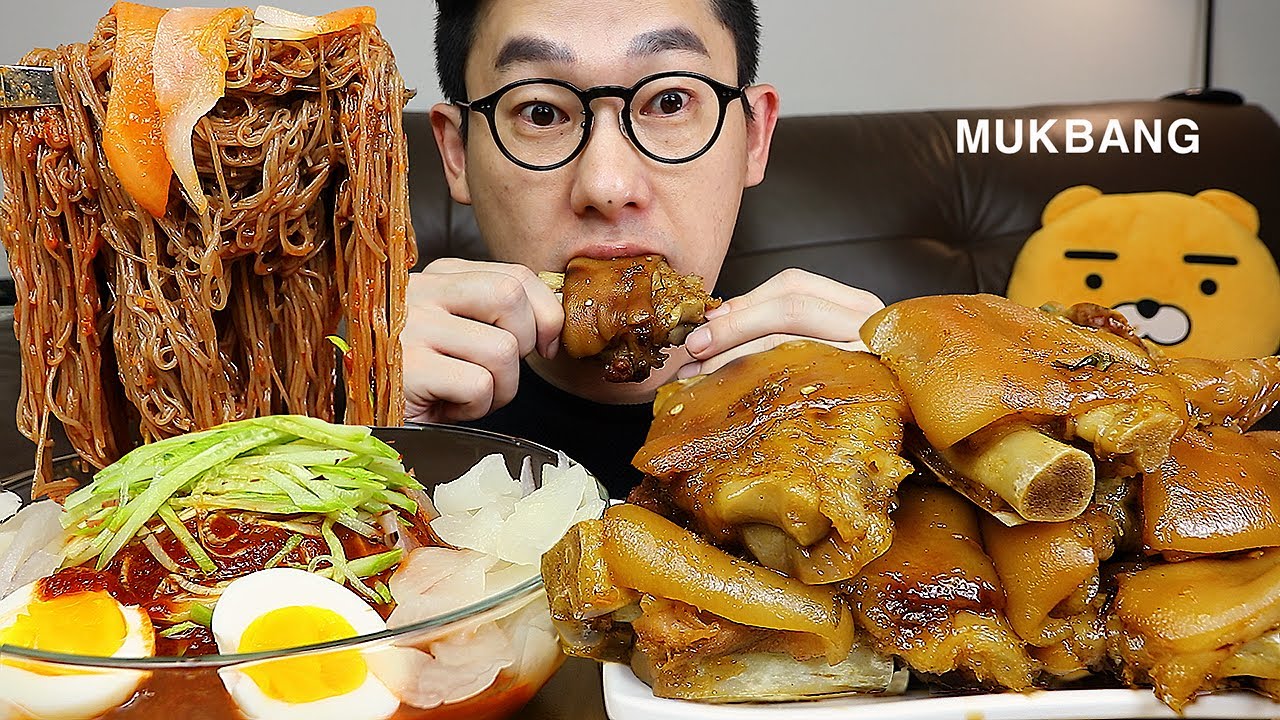 ASMR MUKBANGㅣ🔥🔥SPICY COLD NOODLES & Jokbal, Pigs' FeetㅣEATING SHOW